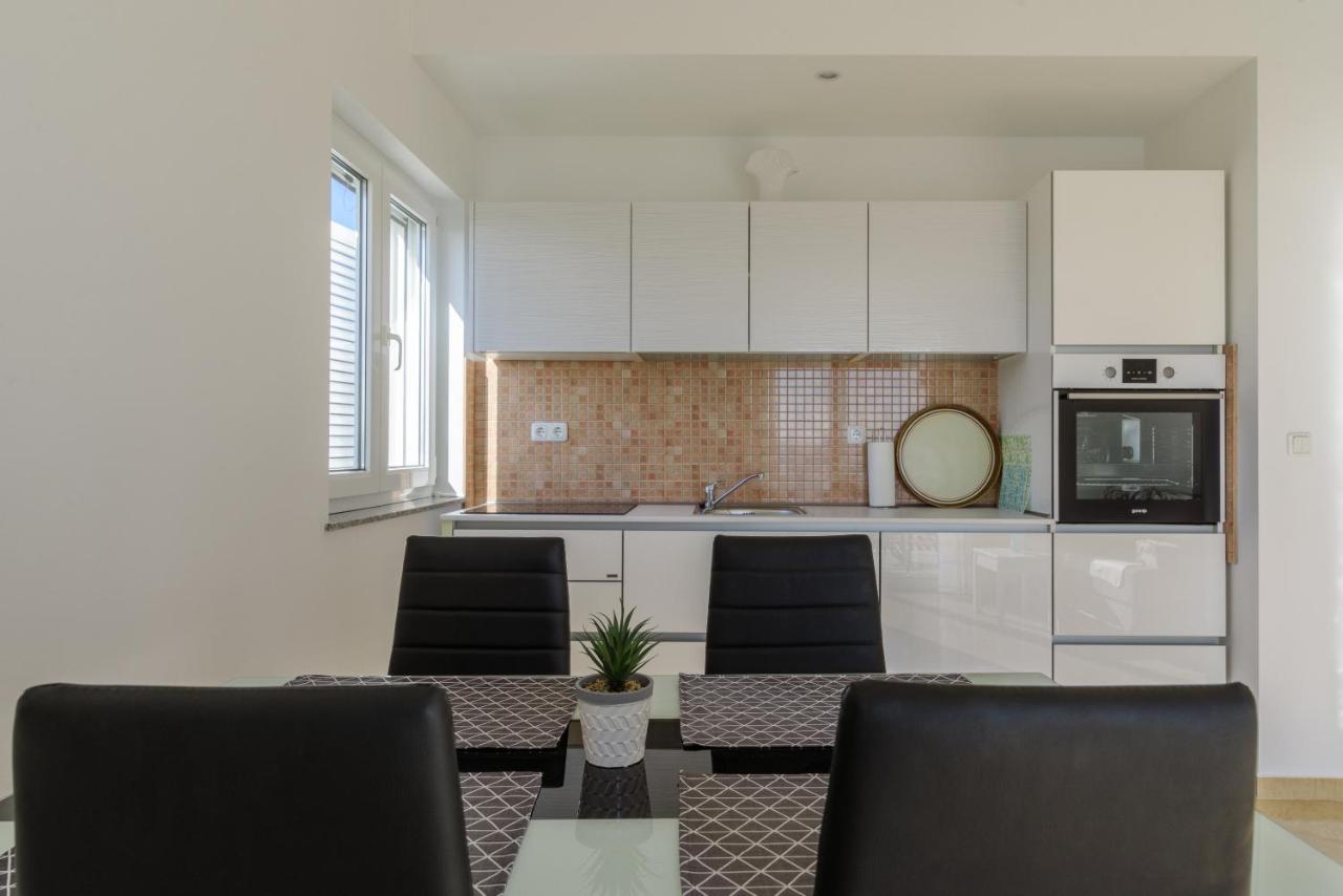Apartmani Emil Trogir Bagian luar foto
