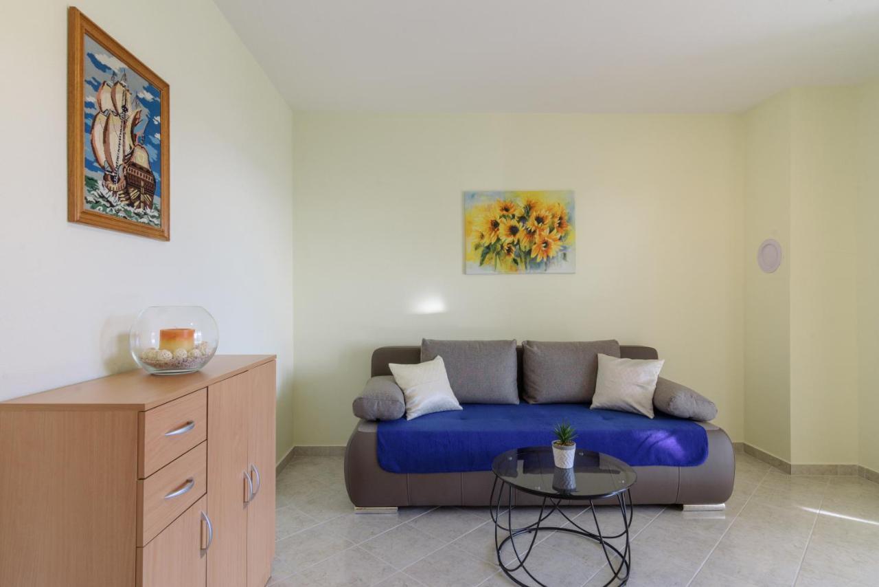 Apartmani Emil Trogir Bagian luar foto