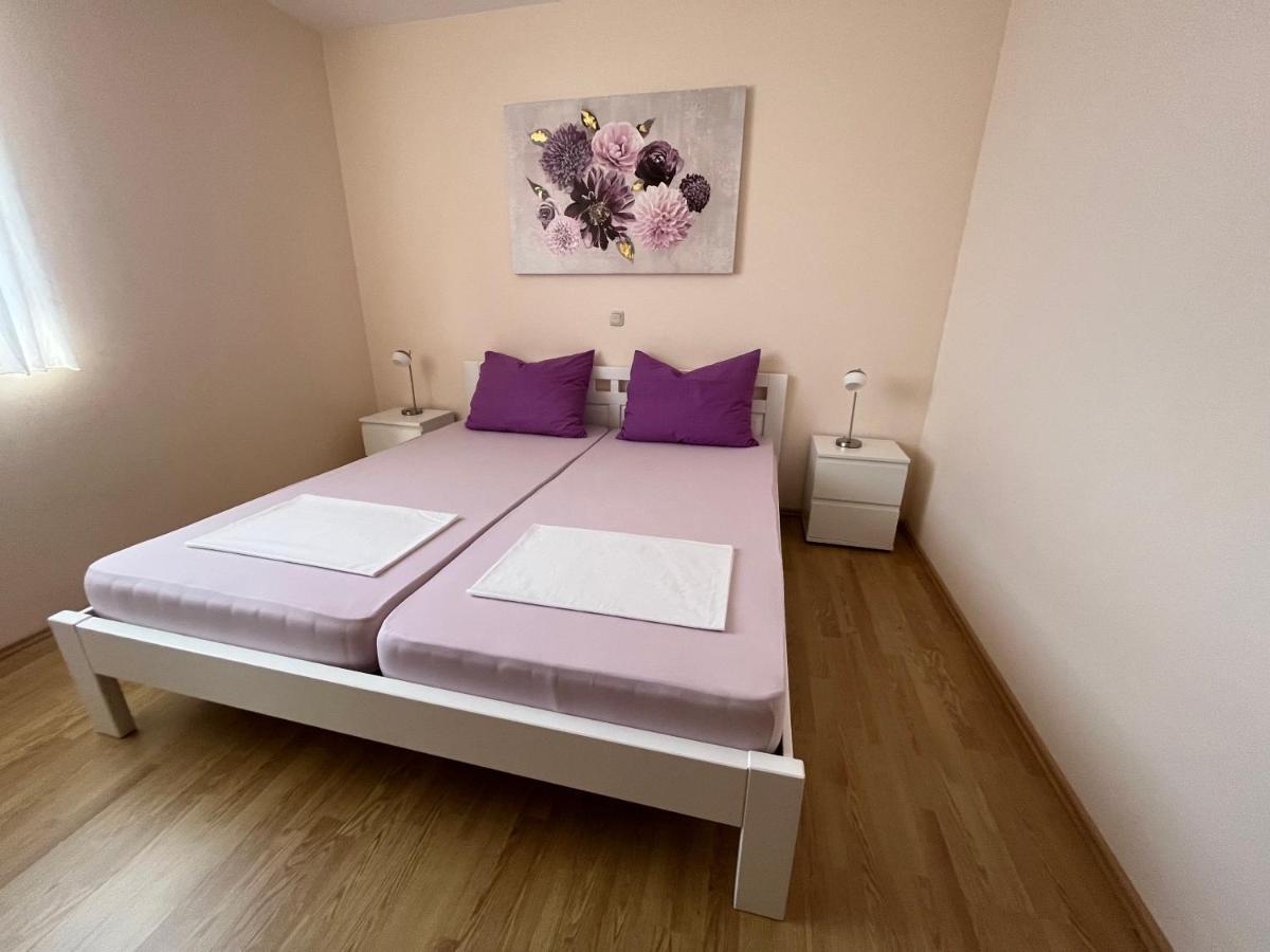 Apartmani Emil Trogir Bagian luar foto