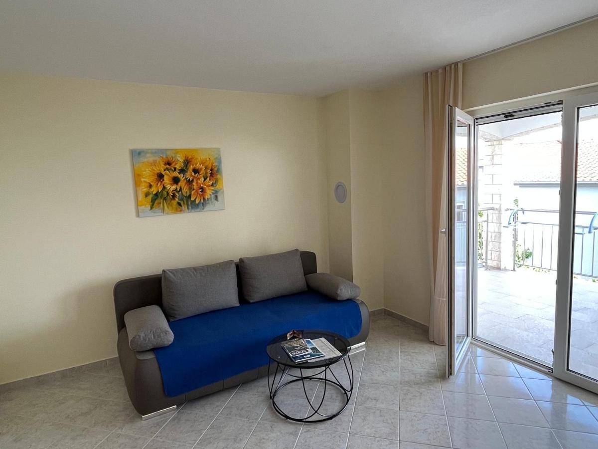 Apartmani Emil Trogir Bagian luar foto