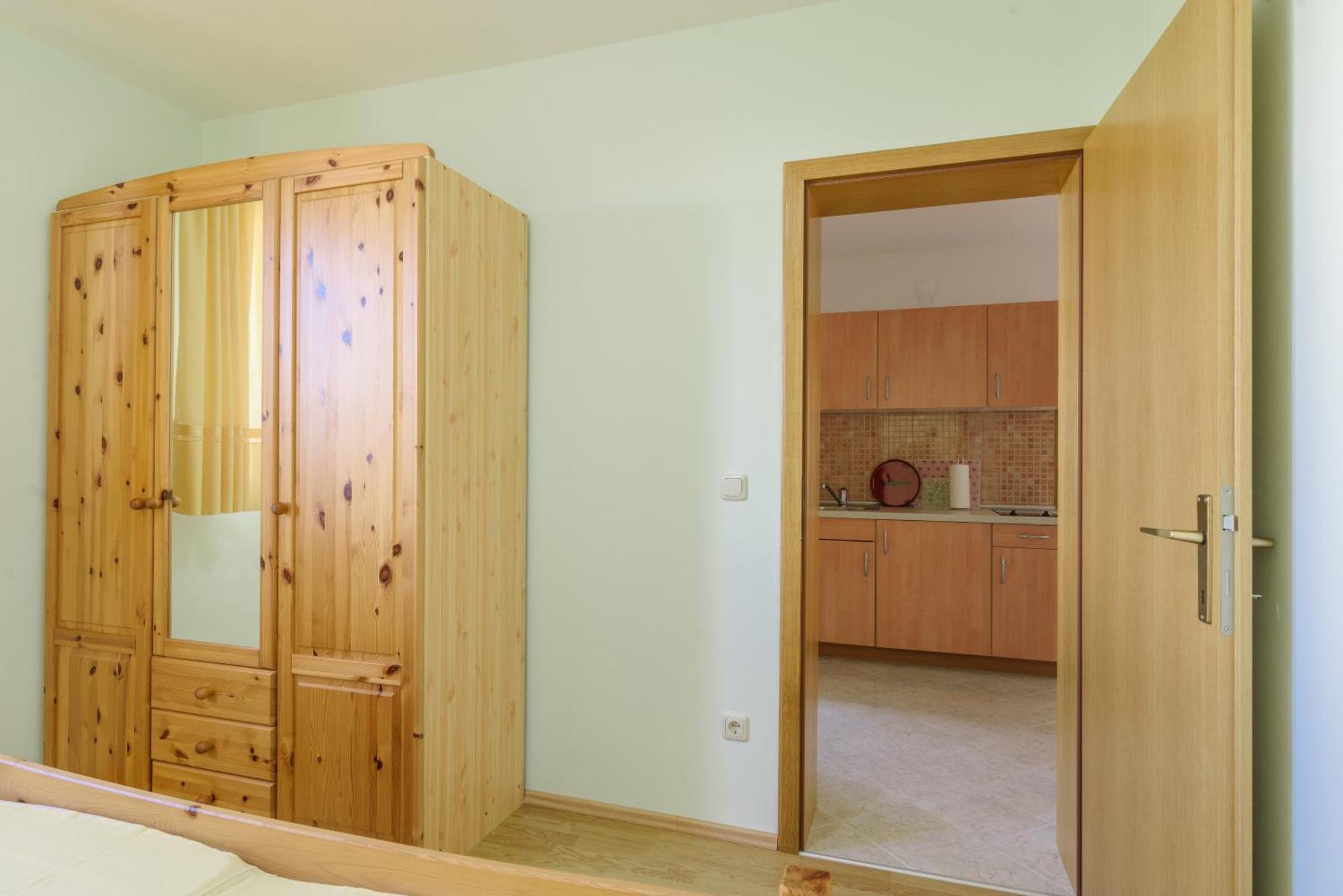 Apartmani Emil Trogir Bagian luar foto